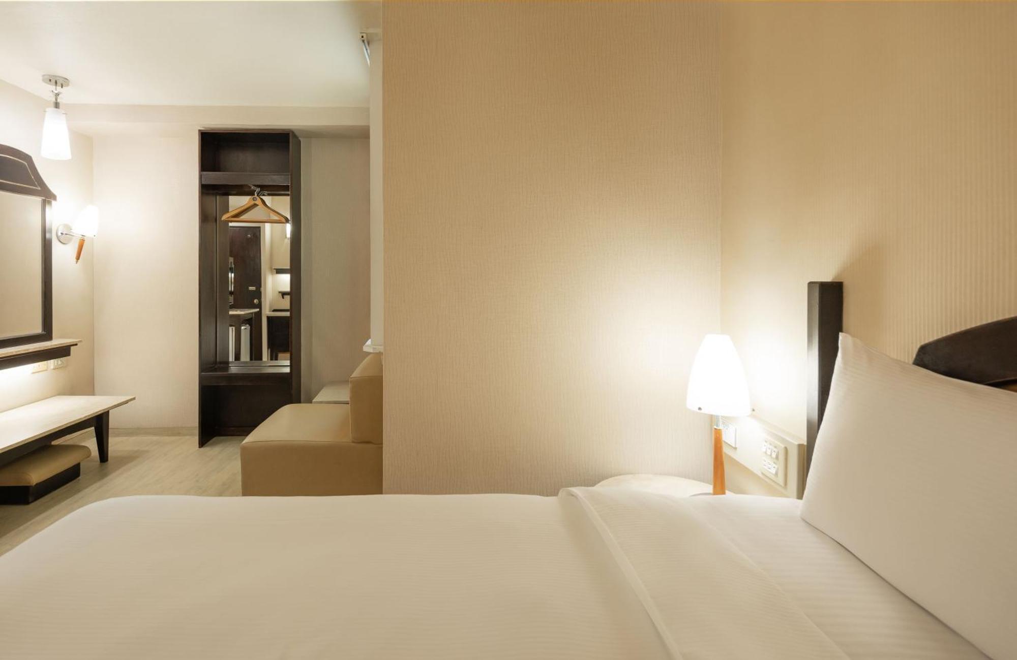 Kindness Hotel Weiwuying Kaohsiung Rom bilde